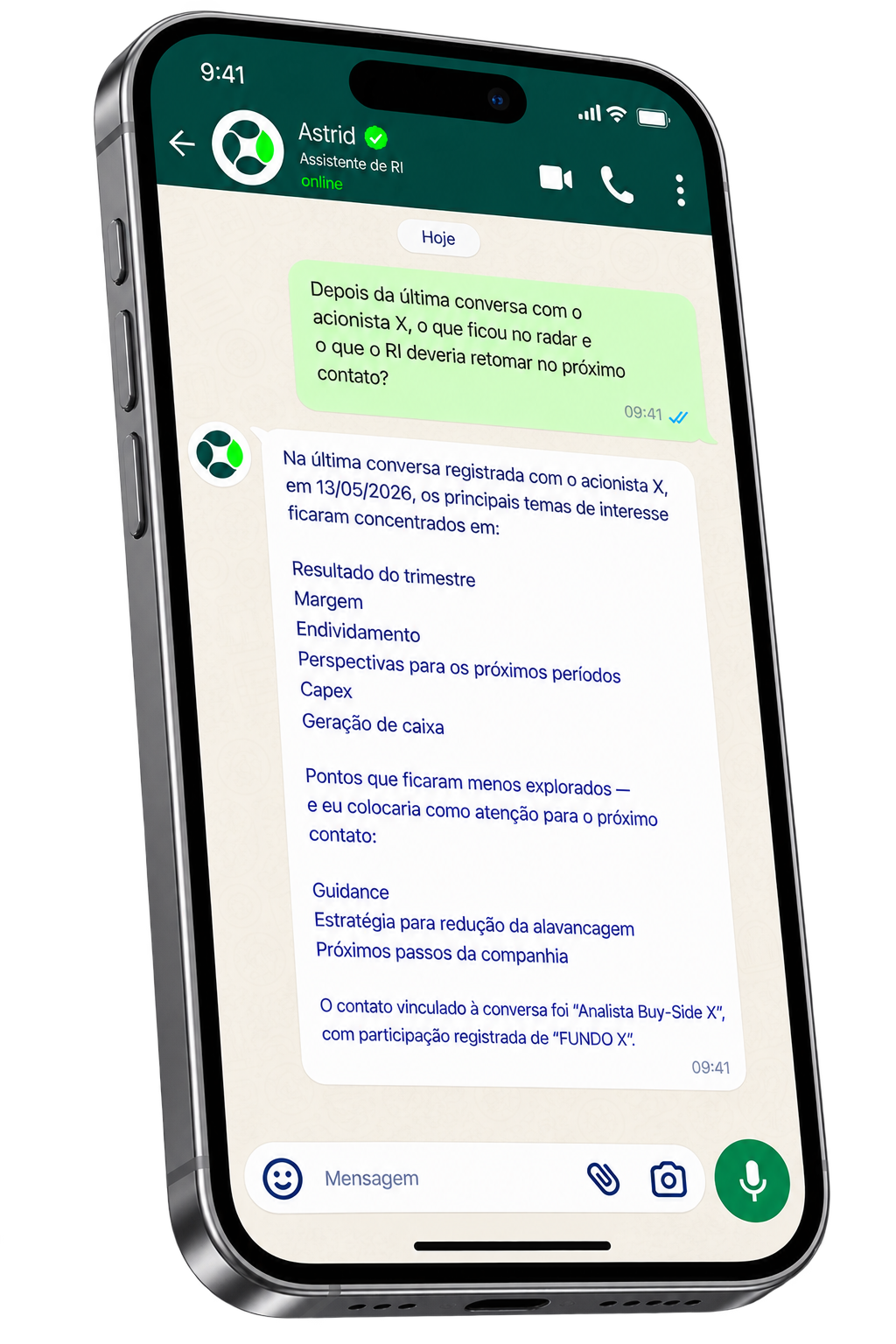 Mão segurando um celular com o Assistente de IA do IRM Astri conversando no WhatsApp